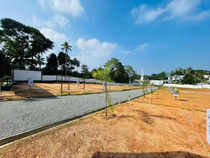 7 Perches Super Residential Land Plots for Sale near Athurugiriya town
