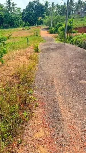 Land for Sale in Waskaduwa