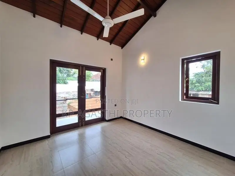 Newly House for Sale in Battaramulla