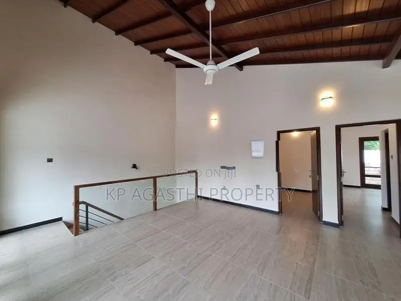 Newly House for Sale in Battaramulla