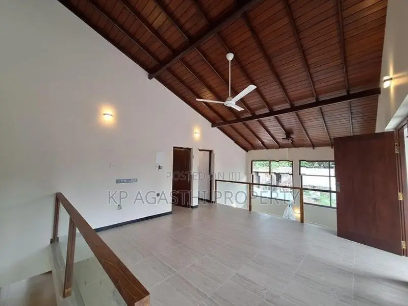 Newly House for Sale in Battaramulla