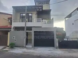 Modern House for Sale in Kalubowila