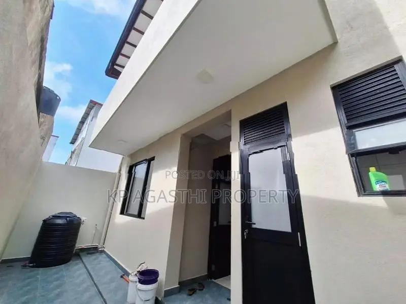 Modern House for Sale in Kalubowila