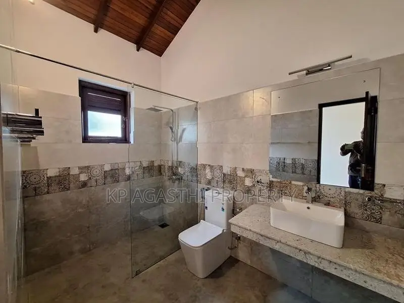 Modern House for Sale in Battaramulla