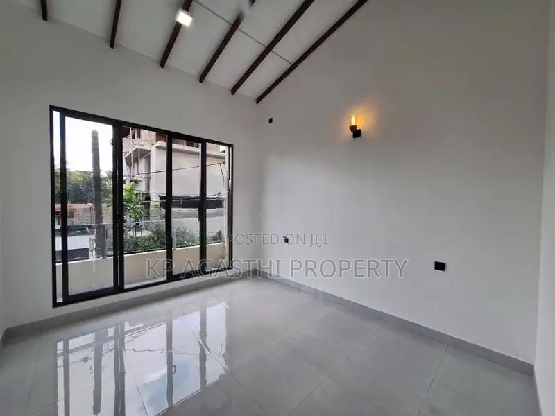 Modern House for Sale in Kalubowila
