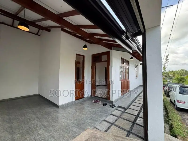 3 Bedroom Brand New House for Sale in Piliyandala