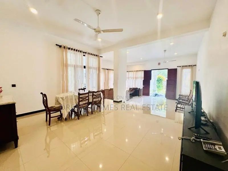 Luxury 12-Bedroom House for Sale in Thalawathugoda – Rs. 180 M