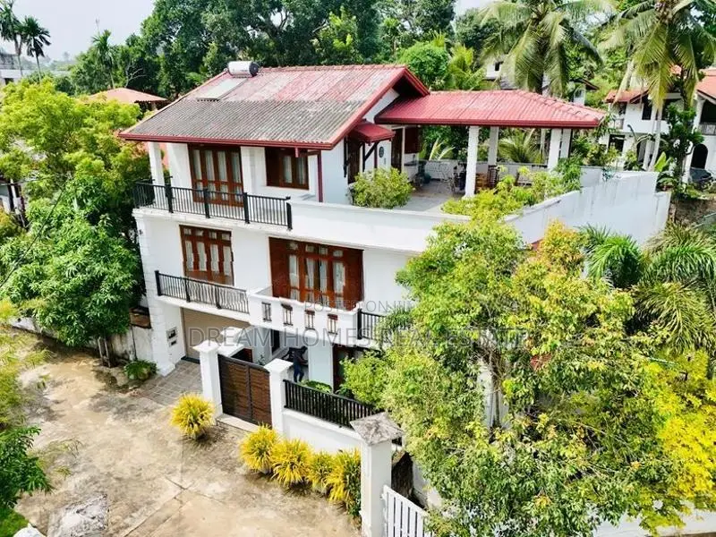 Architecturally Designed Luxury 3-Story House for Sale in Akuregoda