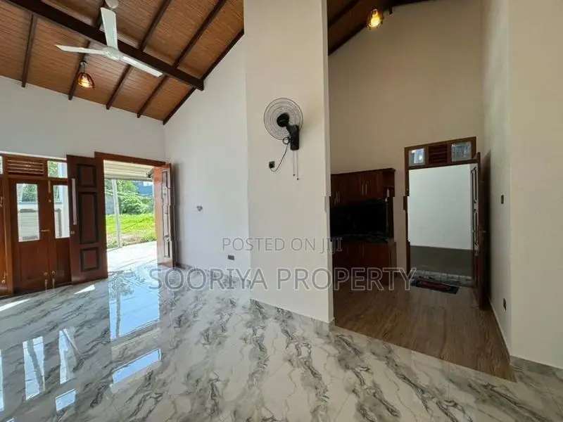 Luxury Brand New House for Sale in Piliyandala