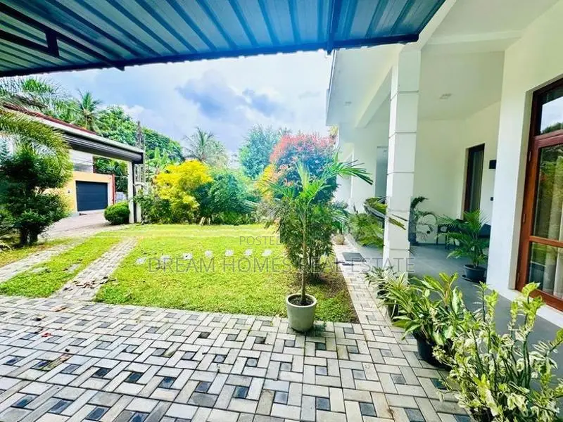 Luxury 12-Bedroom House for Sale in Thalawathugoda – Rs. 180 M