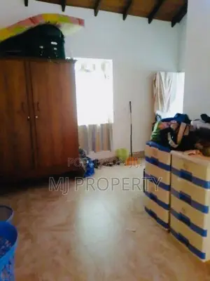 (IS-1147) Valuable Two Storey House Sale in Minuwangoda