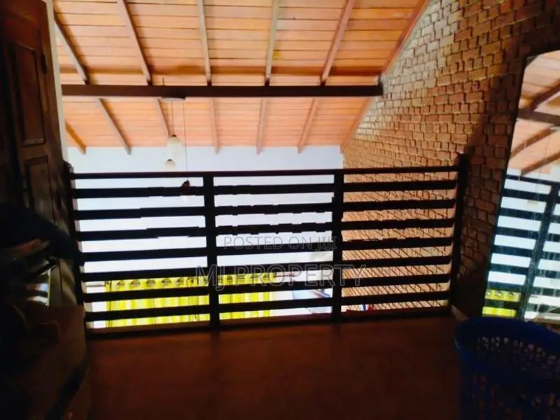(IS-1147) Valuable Two Storey House Sale in Minuwangoda