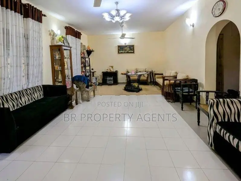 Two Storey House for Sale in Piliyandala