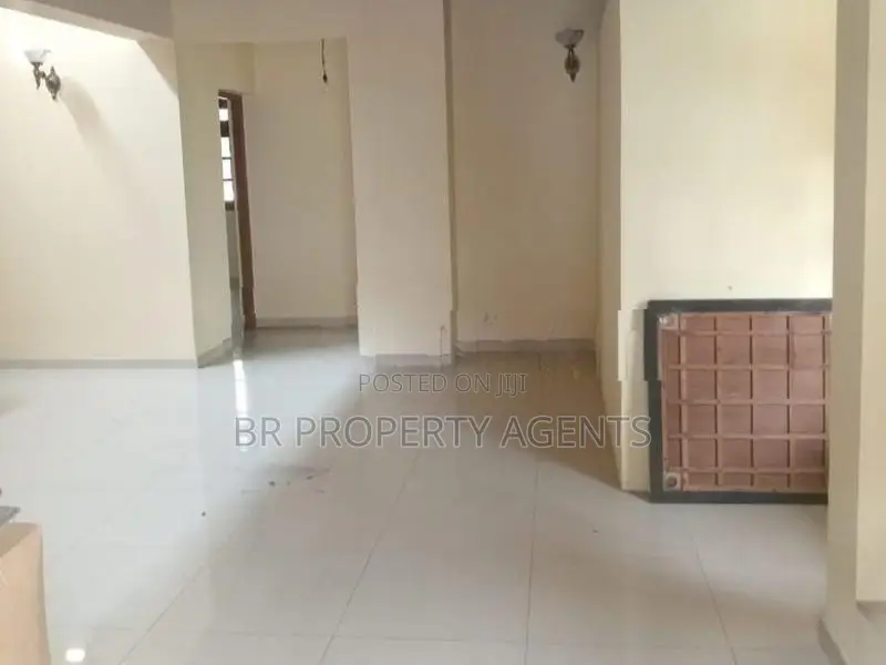 Three Storey House for Sale in Katubedda, Moratuwa