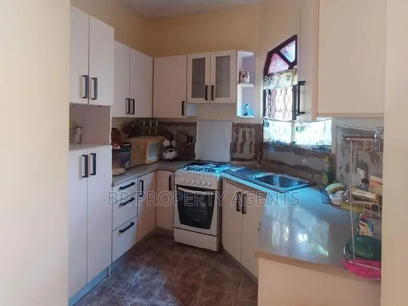 Three Storey House for Sale in Katubedda, Moratuwa