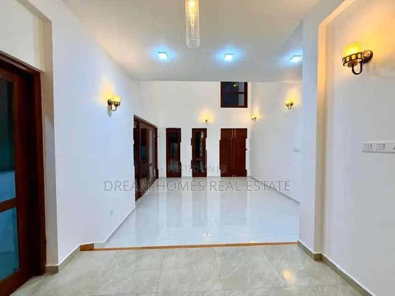 Architect-Designed Super Luxury House for Sale – Hokandara