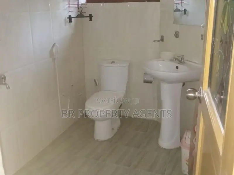 Three Storey House for Sale in Katubedda, Moratuwa