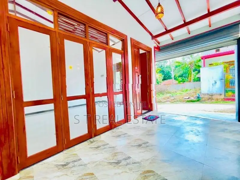 Newly Build Single Storey House For Sale In Kahathuduwa