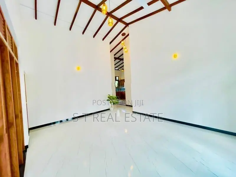 Newly Build Single Storey House For Sale In Kahathuduwa
