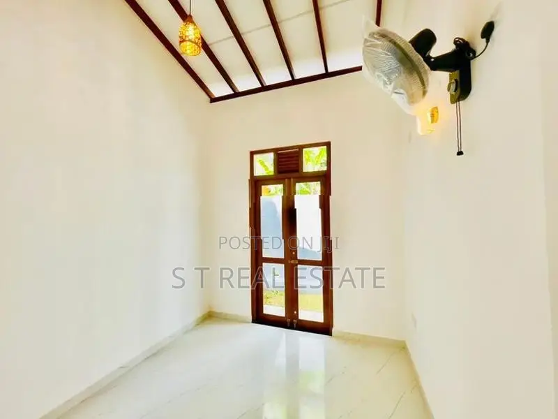 Newly Build Single Storey House For Sale In Kahathuduwa