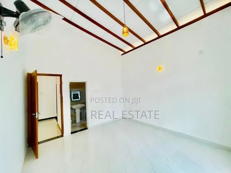 Newly Build Single Storey House For Sale In Kahathuduwa