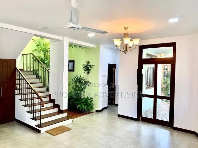 4 BR Thalawathugoda Samagi Mawatha House for rent