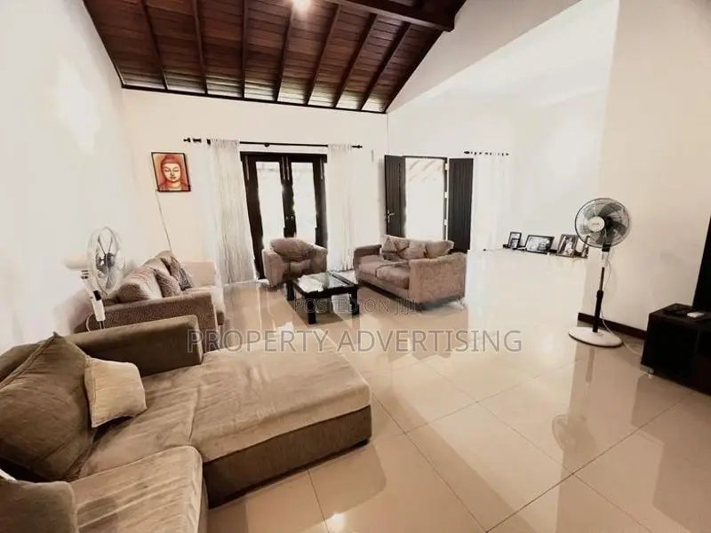 Dehiwala 5 Bedroom Modern House For Sale