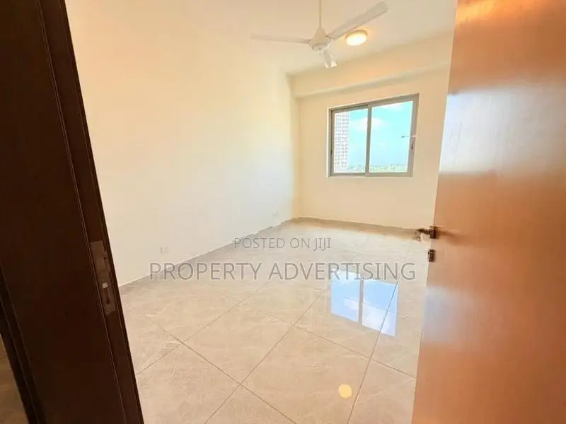 Capital Heights 3 BR Apartment For Sale in Rajagiriya