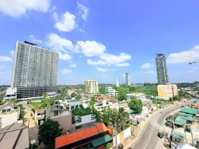 Capital Heights 3 BR Apartment For Sale in Rajagiriya