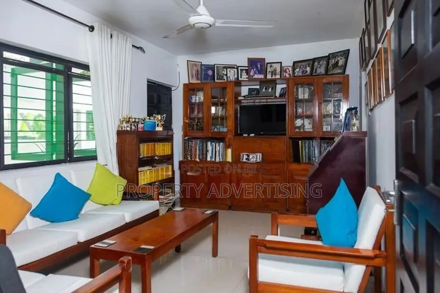 Luxurious 5BR Nawala House For Sale in Prime Location
