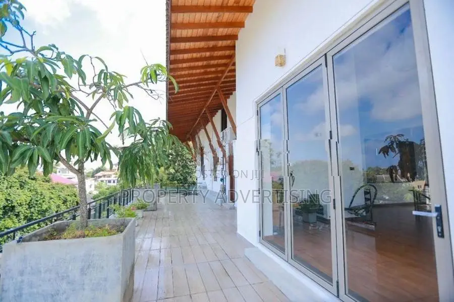 Nugegoda Super Luxurious House for Sale