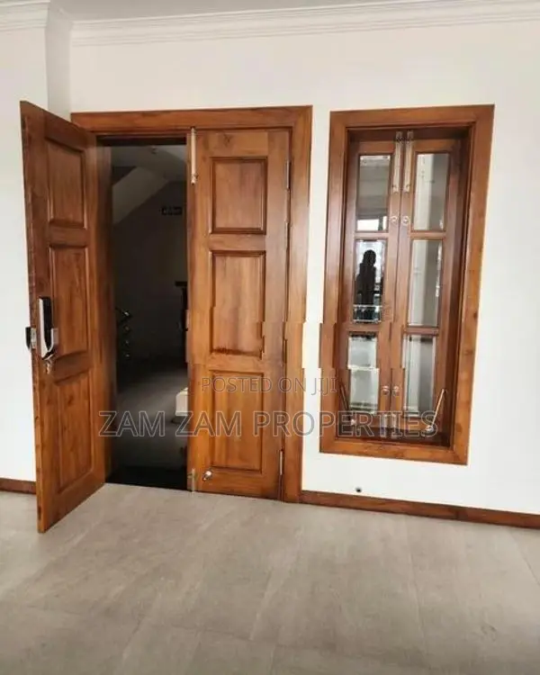Apartment for Sale in St Mary’s Road Bambalapitiya Colombo 04