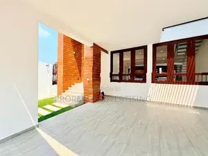 Luxurious Battaramulla Architect-Designed House for Sale