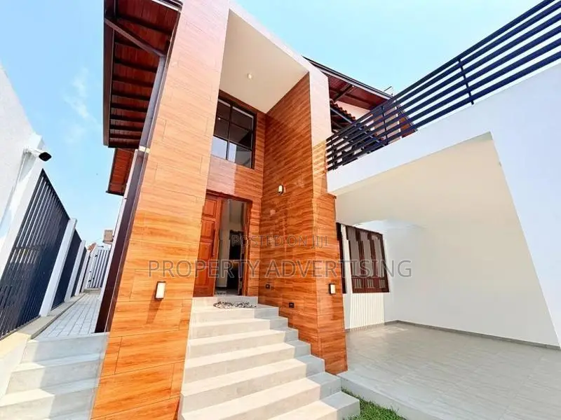 Luxurious Battaramulla Architect-Designed House for Sale