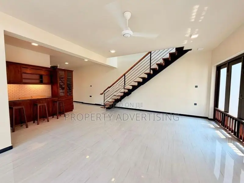Luxurious Battaramulla Architect-Designed House for Sale