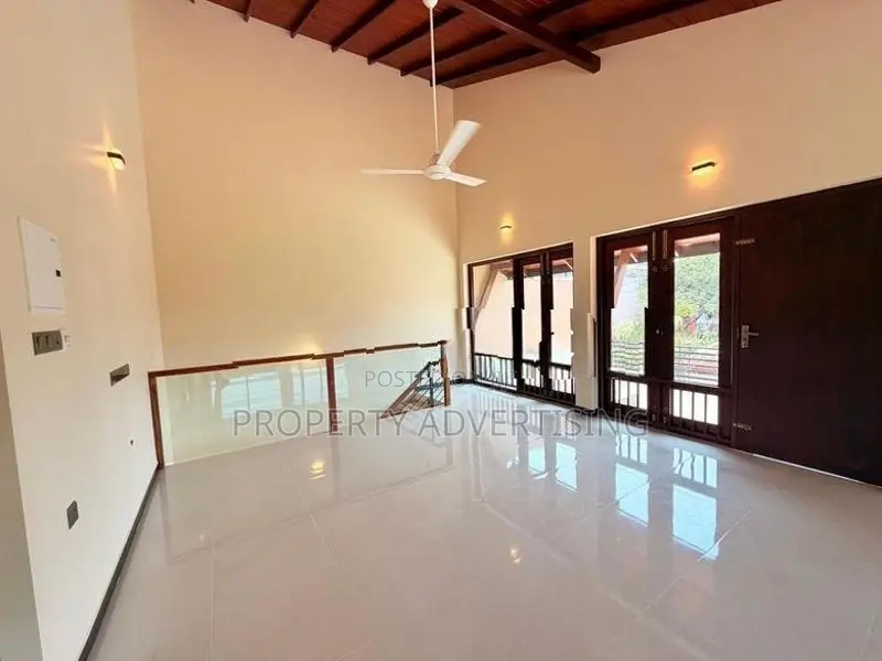 Luxurious Battaramulla Architect-Designed House for Sale