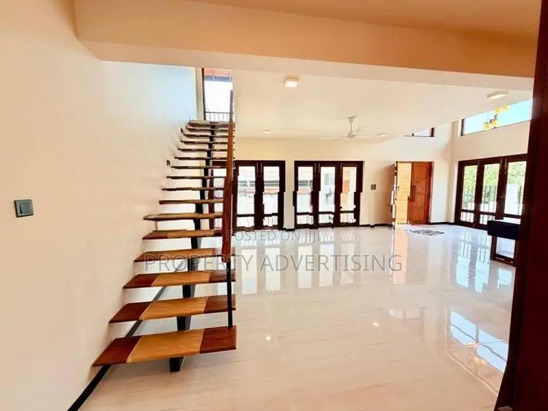 Luxurious Battaramulla Architect-Designed House for Sale