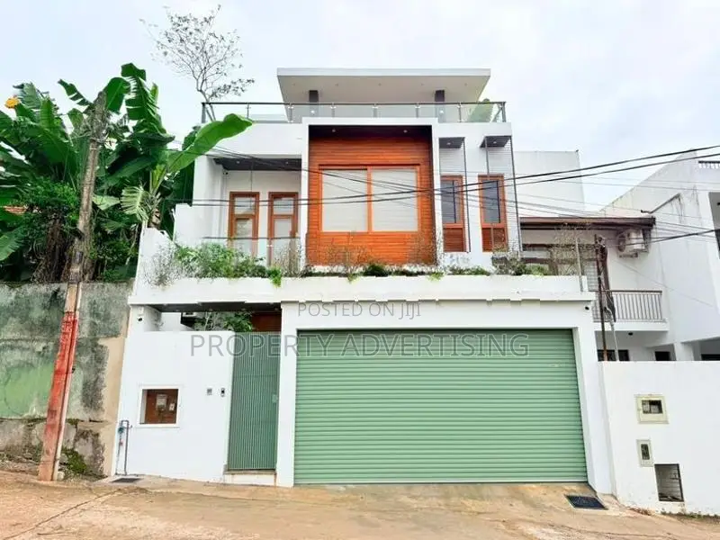 Battaramulla Architecture-Designed Brand New House for Sale