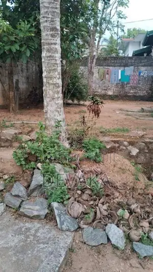 Land with House for Sale in Kahathuduwa