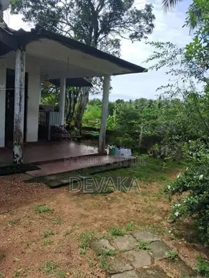 Land with House for Sale in Kahathuduwa
