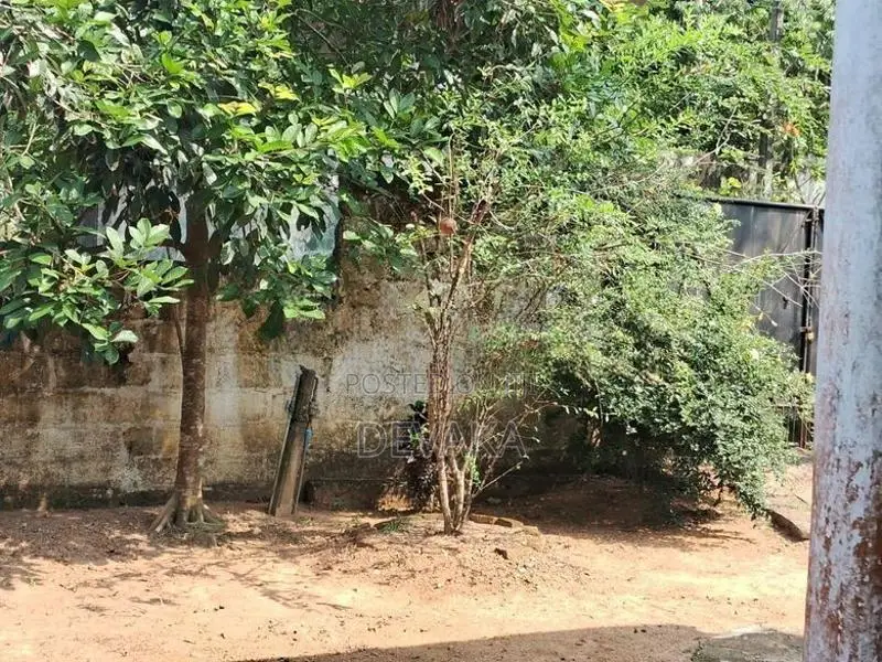 Land with House for Sale in Kahathuduwa