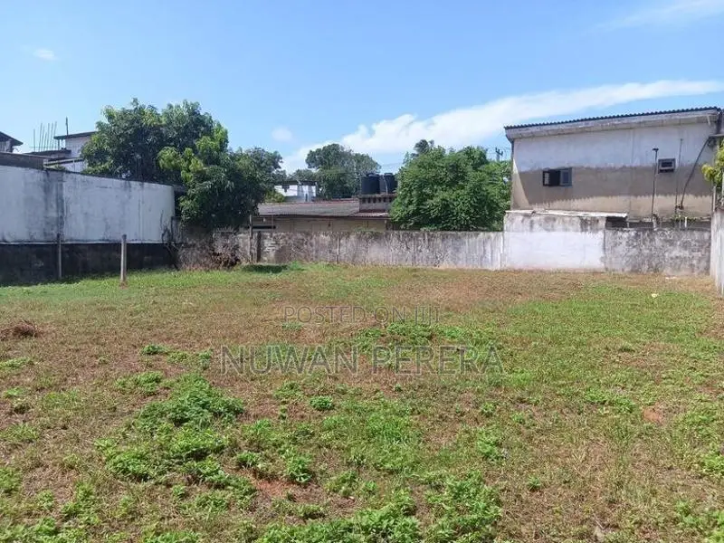 Moratuwa DeMel rd 7.4 perch two blocks for sale .
