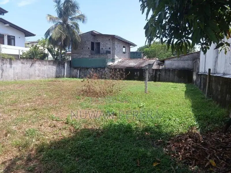 Moratuwa DeMel rd 7.4 perch two blocks for sale .