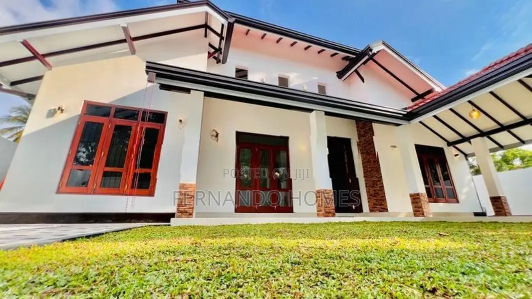Solid New Single Storey House Sale In Negombo