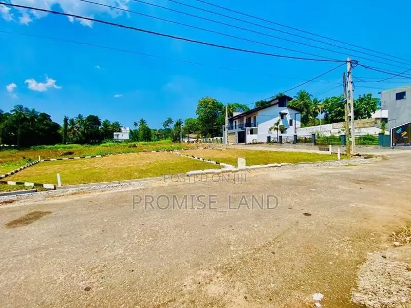 Land for Sale Athurugiriya | Main Road K27