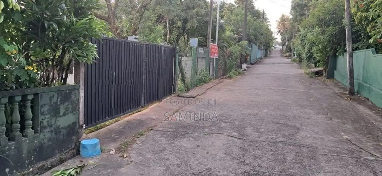 තලවතුගොඩ, අරලිය උයනේ අගනා ඉඩමක්