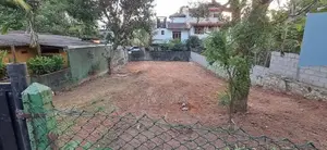 තලවතුගොඩ, අරලිය උයනේ අගනා ඉඩමක්