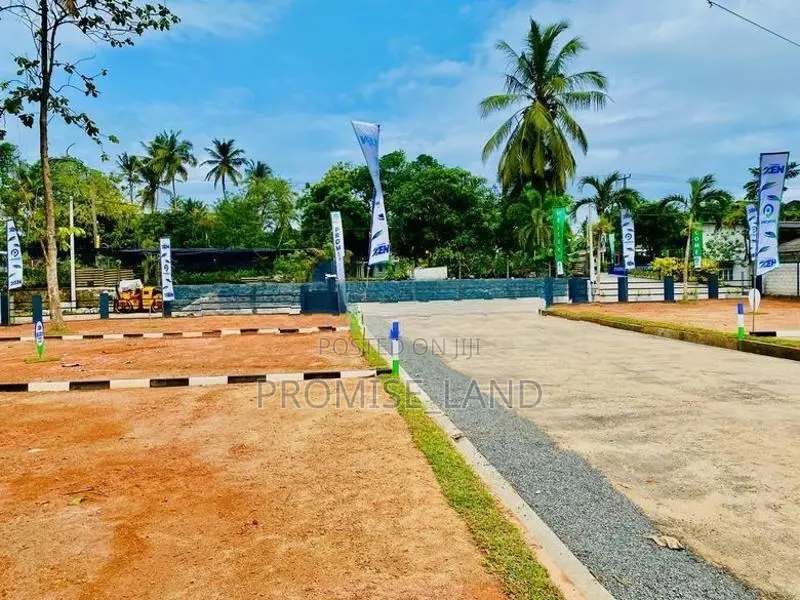 Land for Sale in Wadduwa Thalpitiya | K27