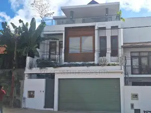 Fully Furnitured Luxury House for Sale in Battaramulla