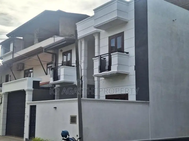 House for Sale in Boralesgamuwa